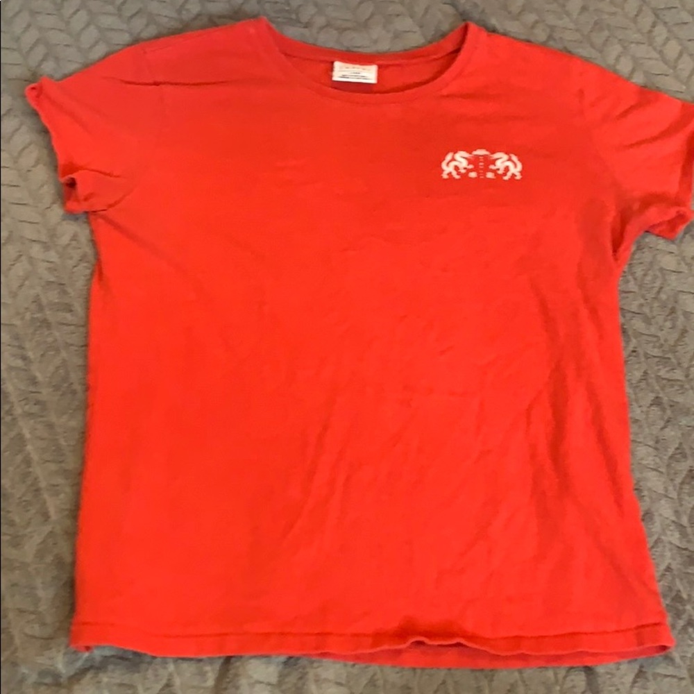 Red t shirt